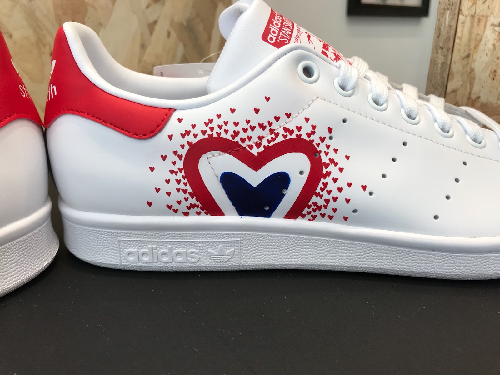 adidas stan smith coeur rouge